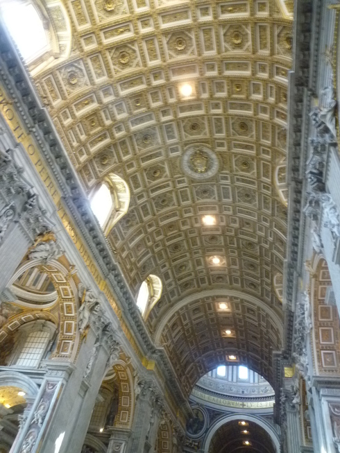 　Vatican。。。ミケランジェロ　の　ピエタ。。。 *。:☆.。†_a0053662_22144332.jpg