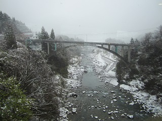 週末は・・・雪が降りました！_a0243562_12322289.jpg