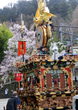 高山へその２～高山祭_f0084573_11335845.jpg