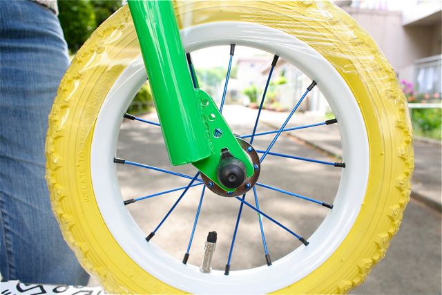 明日まで！とりに来てくださる方 4ING x 24karats kick bike ほのめかし ストライダー