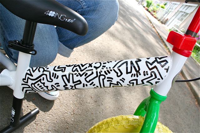 限定 Keith Haring キース・ヘリング x 4ING キックバイク 