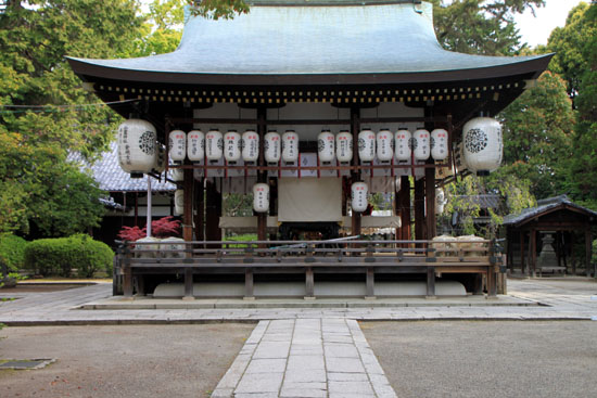 イチハツ満開 御霊神社_e0048413_18412033.jpg