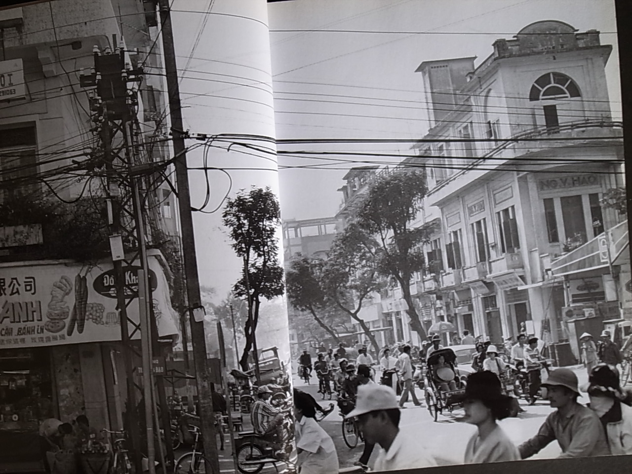 L'UOMO VOGUE JULY-AUGUST 1996 VIETNAM BY BRUCE WEBER : Books L'UOMO VOGUE JULY-AUGUST 1996 VIETNAM BY BRUCE WEBER : Books