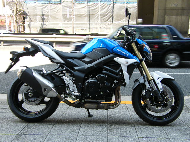 GSR750ABS 大好評販売中！！お得です♫_d0099181_13132296.jpg