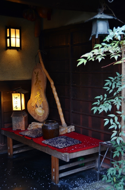 河道屋養老 で寅さんの口上 雲母 ｋｉｒａ の舟に乗って