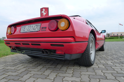 Cremona の GTBturbo_a0129711_1631443.jpg