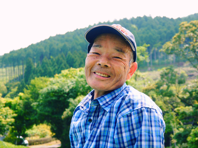 菊池水源茶 まもなく「八十八夜」 お茶の新芽が芽吹いてますよ!_a0254656_17523933.jpg