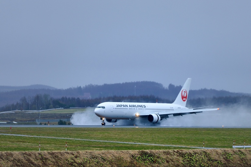 今日はとても寒い日 着陸 離陸 Dream Emotion 飛行機と自然 今日はとても寒い日 着陸 離陸 Dream Emotion 飛行機と自然