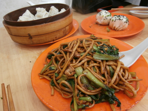 上海交通大学でランチ_e0249060_12162454.jpg