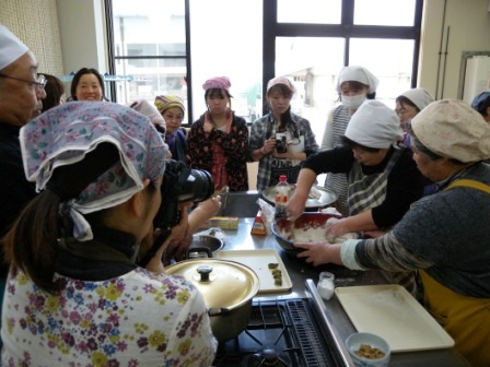 達人の技で岩泉わさびの魅力を堪能する~花芽わさび料理教室報告_b0206037_10495516.jpg