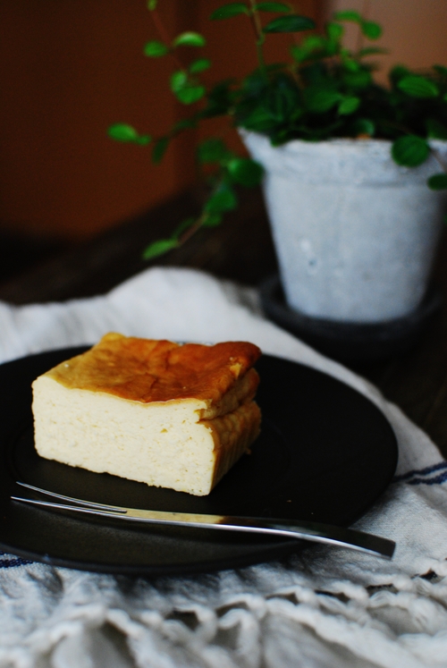 お口でとろける フワシュワ スフレチーズケーキ ベジタリアンミットゥンと肉食チャースケ