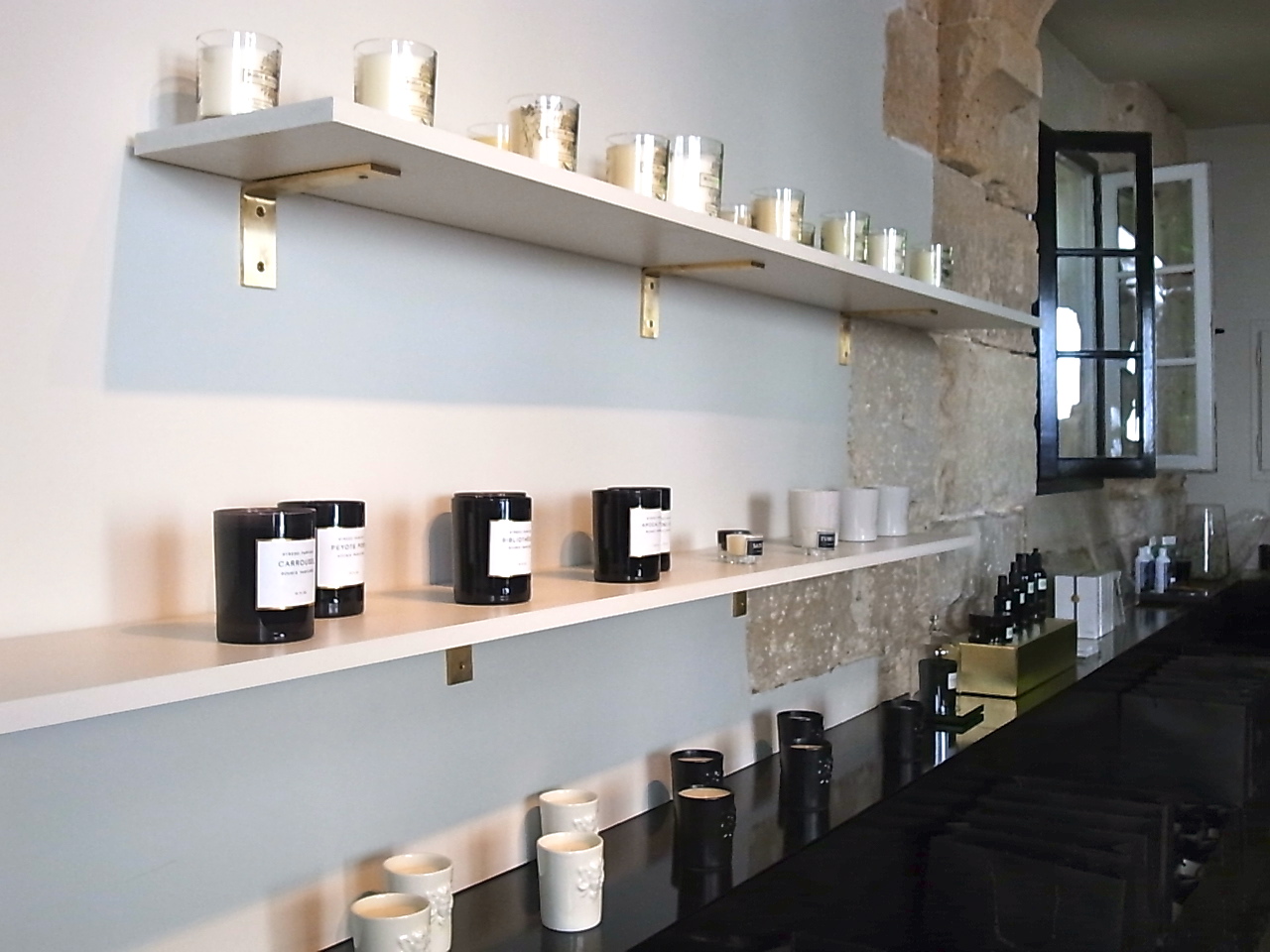 Liquides, Bar à Parfums - リキッド、パフュームバー誕生_a0231632_1515512.jpg