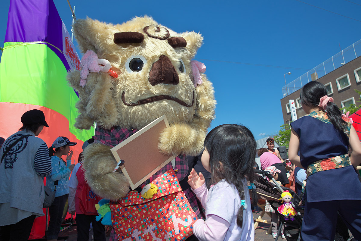 ゆるキャラ天国inリンゴ並木 こまちゃん お猿のくぅ 長野県飯田市 びっと飴 ゆるキャラ天国inリンゴ並木 こまちゃん お猿のくぅ 長野県飯田市 びっと飴