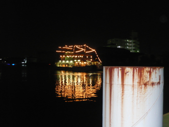 e0313457_16052.jpg