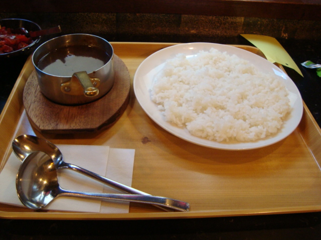 新宿「カレーの店 ガンジー」へ行く。_f0232060_21351350.jpg