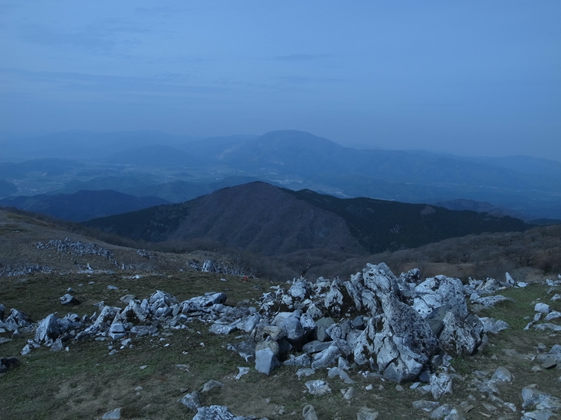 ヤマシャク咲く　鈴鹿・霊仙山　その2_e0271890_22241866.jpg