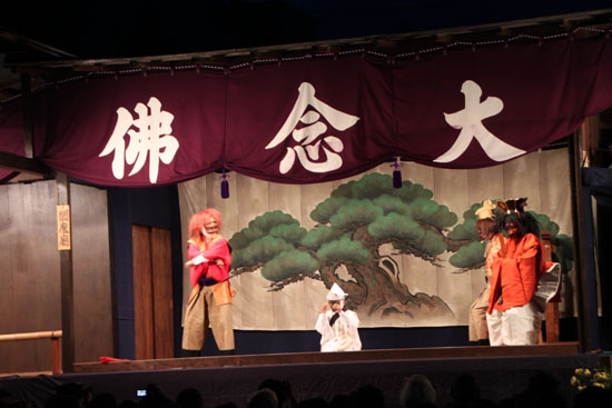 えんま堂大狂言 祭の5月1_e0048413_22332122.jpg
