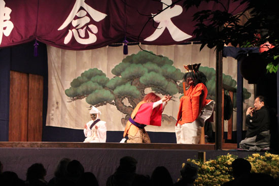 えんま堂大狂言 祭の5月1_e0048413_22334347.jpg