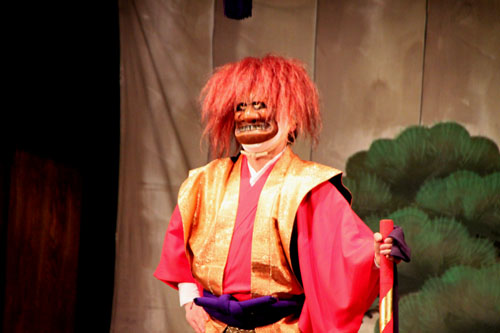 えんま堂大狂言 祭の5月1_e0048413_2234980.jpg