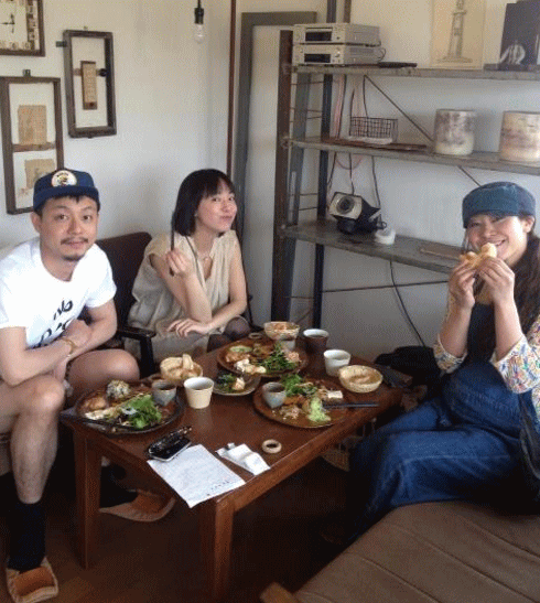 CHUM APARTMENT 千春さん _a0251920_4532026.gif