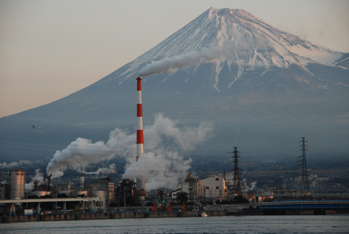 富士山世界遺産~工場萌えと富士山の夢のコラボ!_e0171573_2565516.jpg