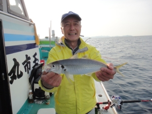 松寿会釣り部例会で大アジを釣ってきました。_f0222687_9125616.jpg