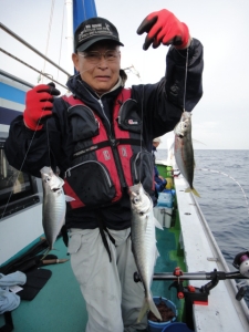 松寿会釣り部例会で大アジを釣ってきました。_f0222687_912673.jpg
