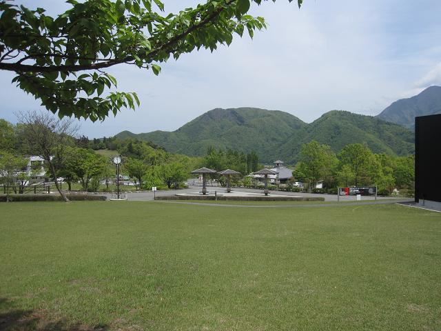 富士川クラフトパークへのバスハイク_e0191174_1622778.jpg