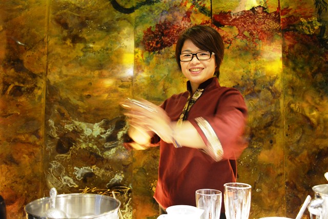 食在有趣　台湾、美食めぐり③　台中編　台湾高鐵で1時間、春水堂で元祖タピオカミルクティー作りに挑戦！_b0053082_172257.jpg