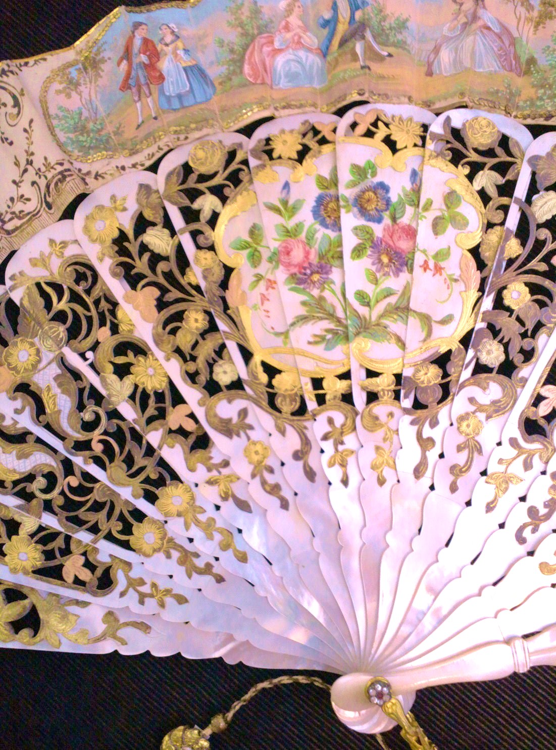 一年中 扇 : 夢のかけら ～西洋骨董覚書～