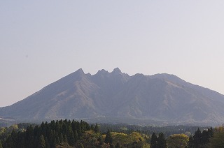 根子岳の ギザギザ頭 昔話に妙に納得 ひょっこりひょうたんの日誌