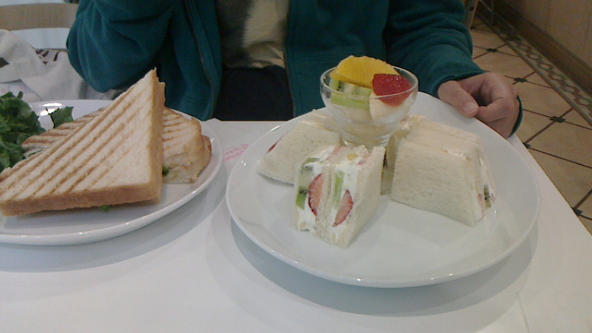 オレのマネージャーよく食う。_a0163623_23153091.jpg