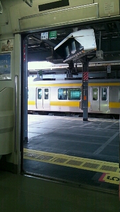 乗換駅_a0014840_23343051.jpg