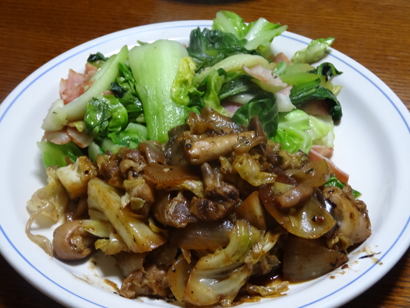 金目鯛の西京味噌漬け、今日野菜のお浸し、天麩羅素麺、豚肉と野菜の焼肉のタレ炒め、鰤の塩焼きです。_c0225997_1433821.jpg