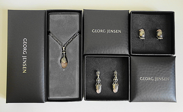 GEORG JENSEN 廃盤 2011年 イヤーズ・ペンダント & イヤリング ローズクオーツ_f0182951_6252067.jpg
