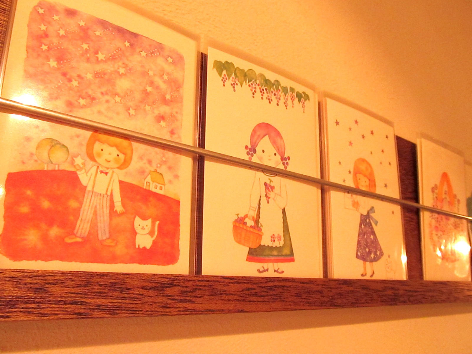 いしだゆみこさんの紙もスタンプもええ感じですよ☆なんともレトロ感。おかっぱちゃんがかわいい!_f0129557_1634244.jpg