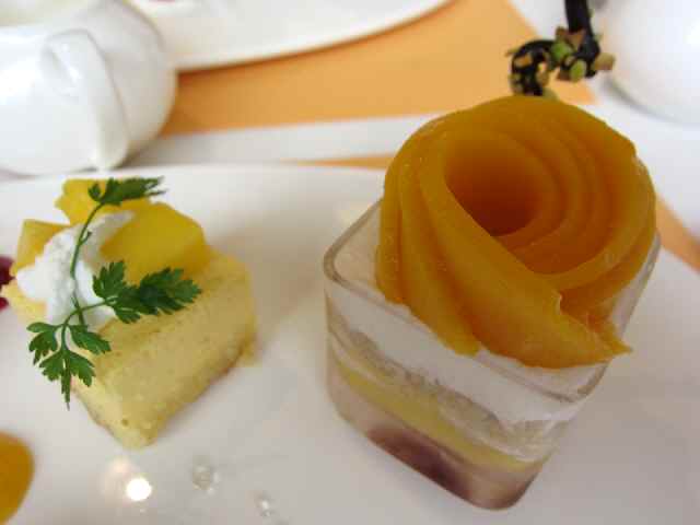 【タカノフルーツパーラー本店4月のフルーツコース「3種マンゴー」】_c0042960_12464499.jpg
