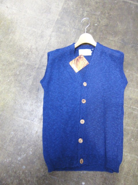 自称も・・・他称も・・・「VEST屋」 StuartAustin Cotton LINEN(麻) KNIT VEST!★!_d0152280_354446.jpg