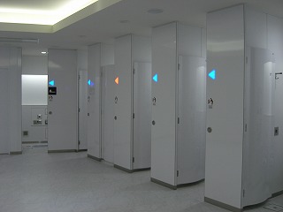 高速道路　トイレの旅_e0190287_1374164.jpg