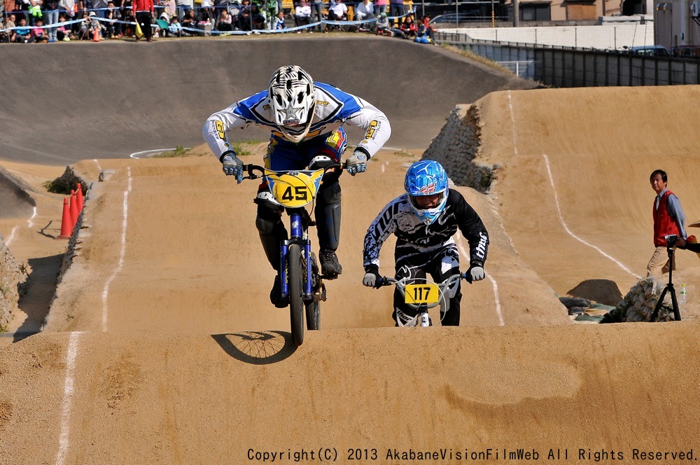 JBMXFシリーズ第1戦（西日本シリーズ第1戦）VOL4：３０歳オーバー決勝　動画あり_b0065730_181444100.jpg