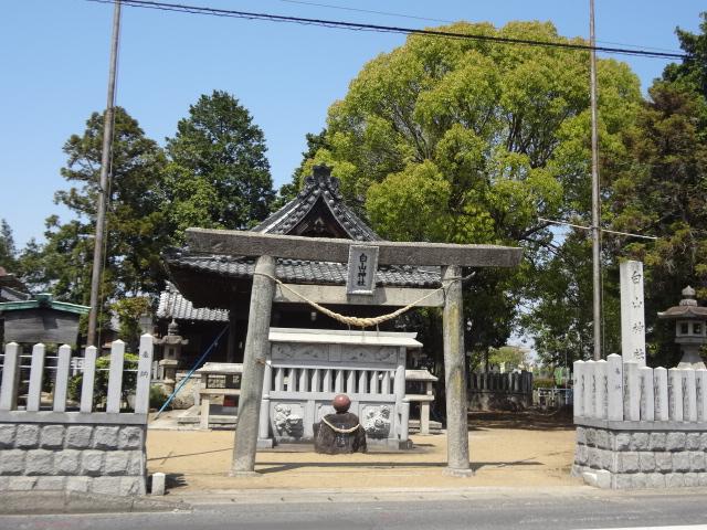 白山神社（大口町）_c0182455_1847577.jpg