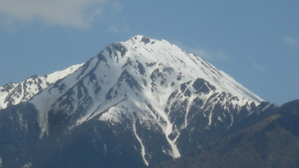 ５月の安曇野から見た常念岳と北アルプス_b0222066_12363215.jpg