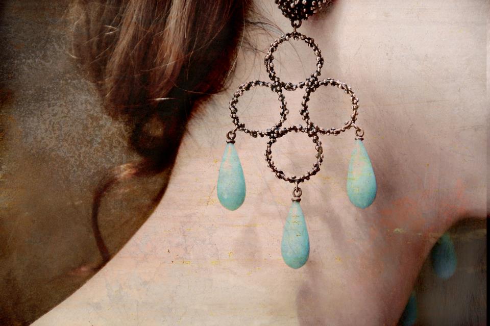 Daniela de Marchi, Chandelier Earrings!_b0115615_156177.jpg