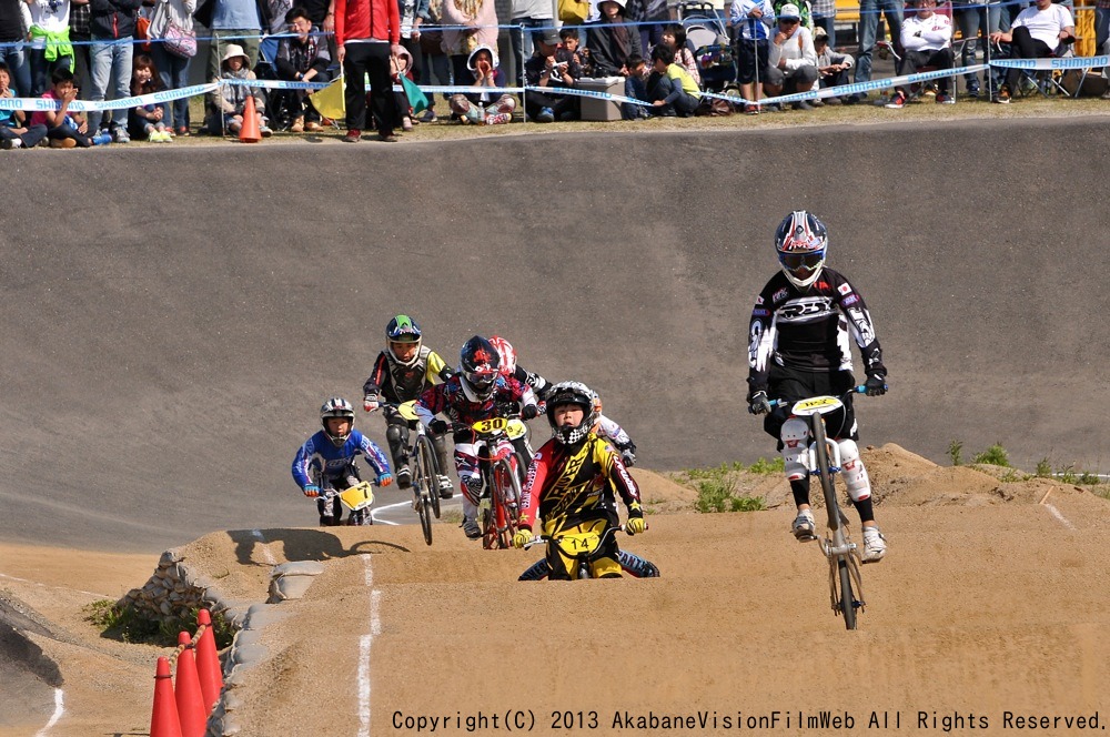 JBMXFシリーズ第1戦（西日本シリーズ第1戦）VOL12：ボーイズ11〜１2歳決勝　動画あり_b0065730_232563.jpg