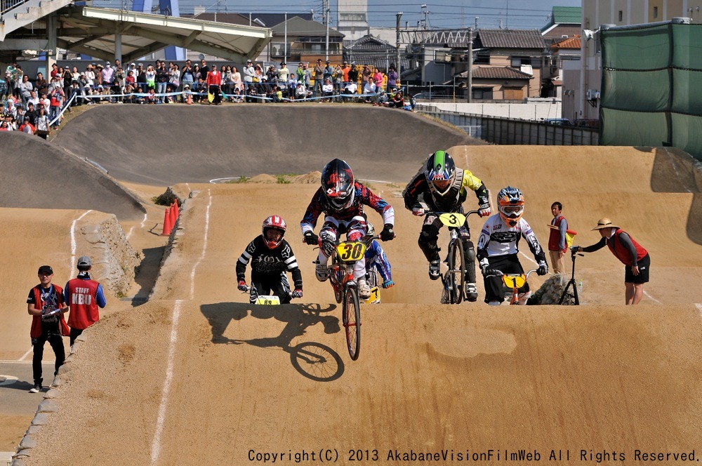 JBMXFシリーズ第1戦（西日本シリーズ第1戦）VOL12：ボーイズ11〜１2歳決勝　動画あり_b0065730_2332264.jpg