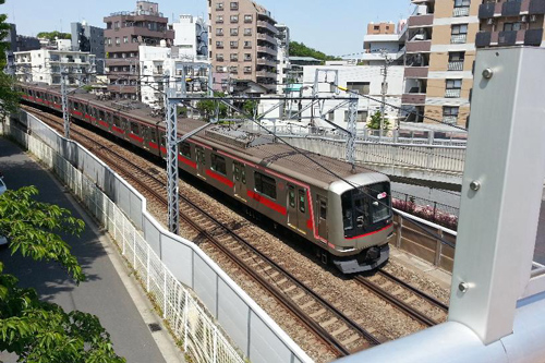 東横フラワー緑道を歩いてきました_f0117059_16472078.jpg