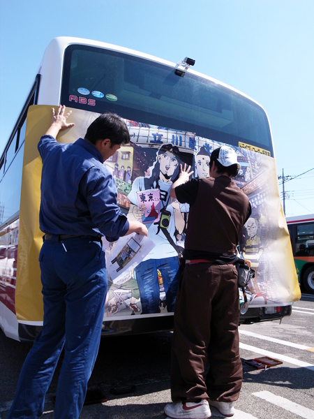 『聖☆おにいさん』バス、デビュー！！_c0048265_155996.jpg