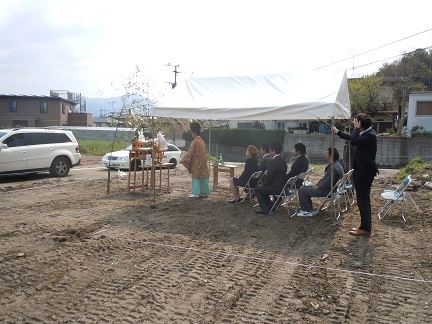 志免町王子で地鎮祭!_c0079640_2135769.jpg