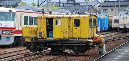 富山地鉄 2013年4月_e0030537_1123699.jpg