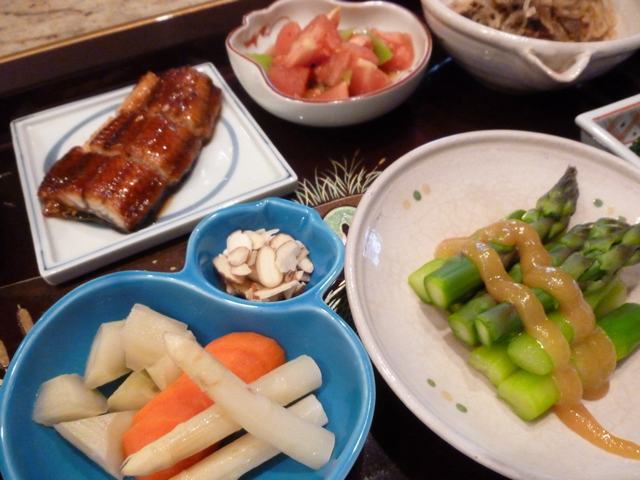 タコ飯を炊いて８種類のおかずを並べて さあ 夕飯ですよ ニューヨーク 味覚のミラーボール2